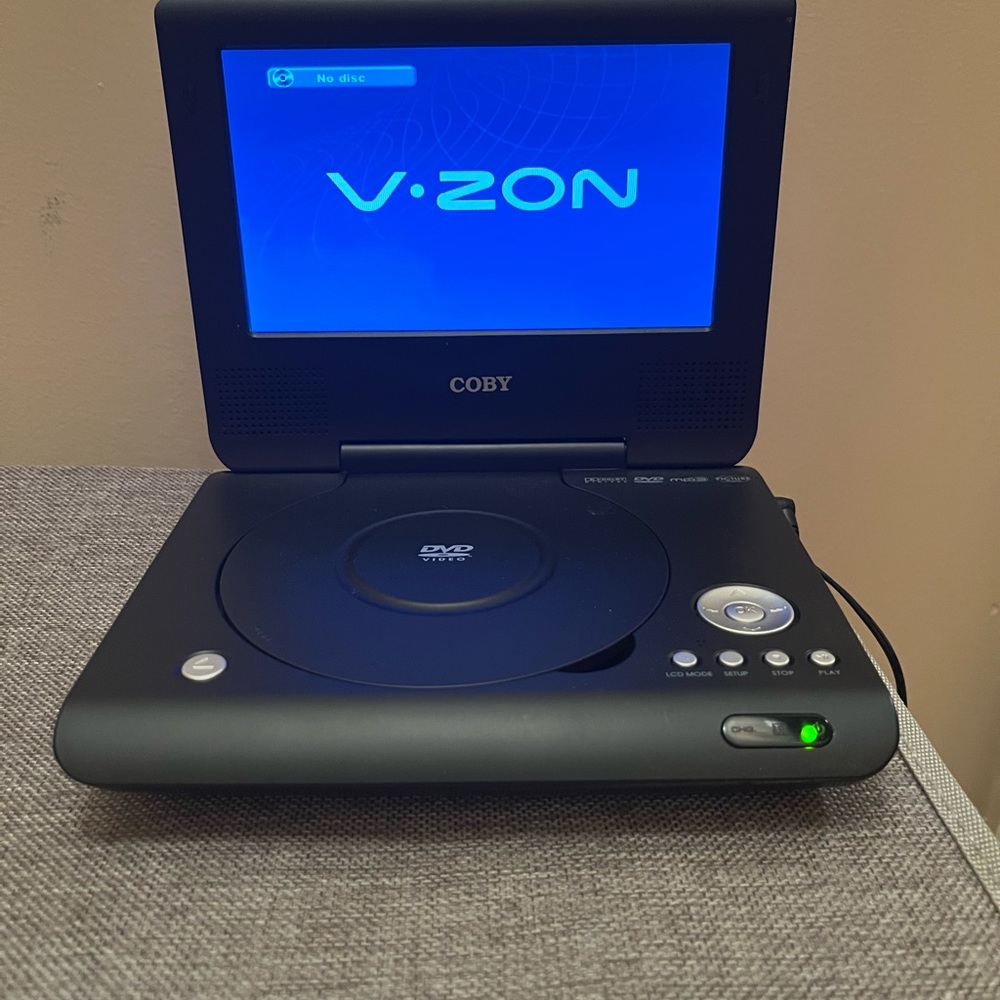 Coby V-zon portable DVD. Like new in great condition 
7”